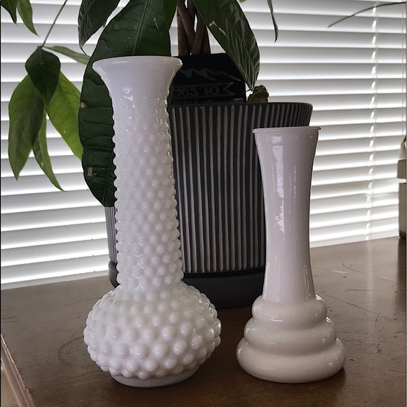 Pair of vintage MCM milk glass bud vases beehive hobnail white